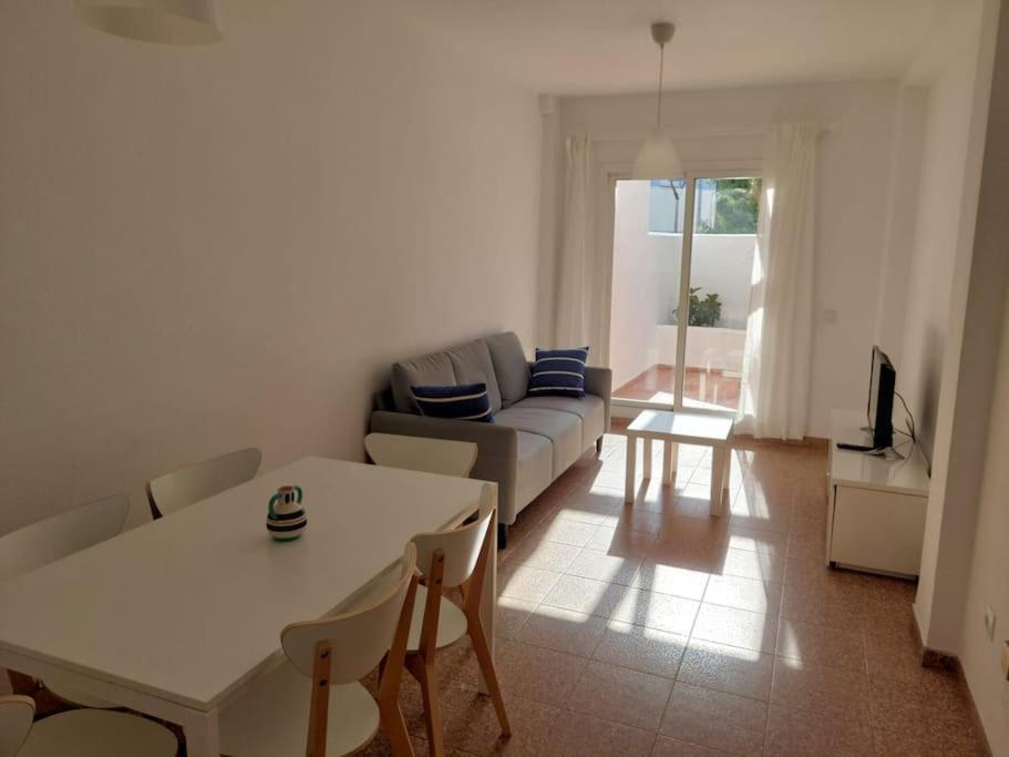 Piscina, Wifi, Patio Con Vistas Lägenhet Tarifa Exteriör bild